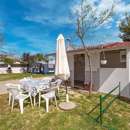 Camp Mali Bungalow Baška Dış mekan fotoğraf
